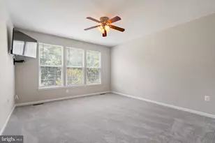 17633 Four Seasons Dr, Dumfries, VA 22025 - Photo 21