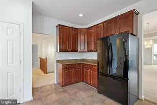 17239 Four Seasons Dr, Dumfries, VA 22025 - Photo 15