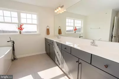 2425 Morgans Point Drive, Dumfries, VA 22026 - Photo 29