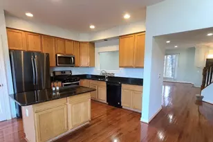 14240 Madrigal Dr, Woodbridge, VA 22193 - Photo 5