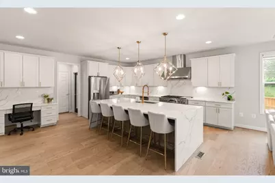 5606 Beachview Creek Drive, Woodbridge, VA 22192 - Photo 15