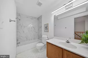 12552 Kempston Ln, Woodbridge, VA 22192 - Photo 21
