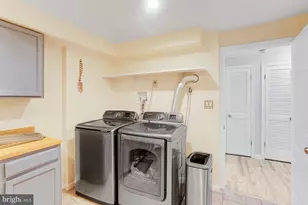 3434 Fort Lyon Dr, Woodbridge, VA 22192 - Photo 27