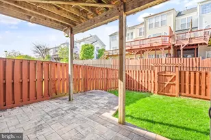 7056 Courtyard Way, Haymarket, VA 20169 - Photo 31