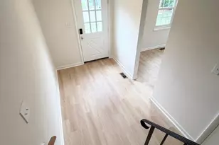 15023 Cherrydale Dr, Woodbridge, VA 22193 - Photo 3