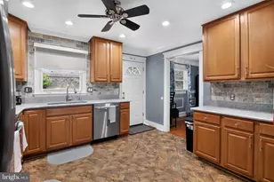 18324 Nob Hill Dr, Triangle, VA 22172 - Photo 7