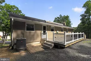18324 Nob Hill Dr, Triangle, VA 22172 - Photo 13