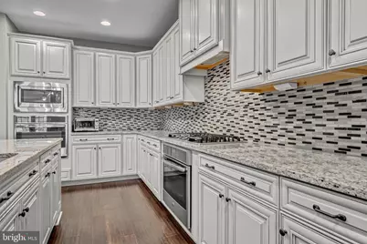 7102 Darbey Knoll Drive, Gainesville, VA 20155 - Photo 9