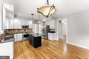 16645 Caxton Pl, Dumfries, VA 22025 - Photo 11