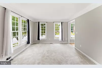 16645 Caxton Place, Dumfries, VA 22025 - Photo 7