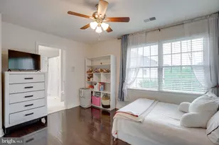 15613 Village Cove Pl, Haymarket, VA 20169 - Photo 31