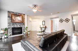 15613 Village Cove Pl, Haymarket, VA 20169 - Photo 13