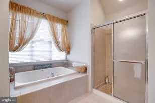 15613 Village Cove Pl, Haymarket, VA 20169 - Photo 45
