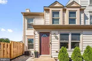 10466 Paradise Ct, Manassas, VA 20109 - Photo 1