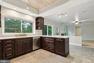 2802 Noble Fir Ct, Woodbridge, VA 22192 - Photo 9