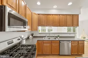 9045 Brewer Creek Pl, Manassas, VA 20109 - Photo 9