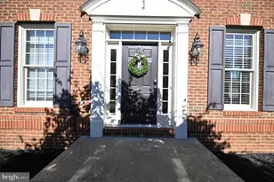 5434 Sherman Oaks Ct, Haymarket, VA 20169 - Photo 3