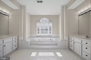 5434 Sherman Oaks Ct, Haymarket, VA 20169 - Photo 19