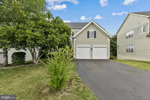 12230 Scones Hill Ct, Bristow, VA 20136 - Photo 3