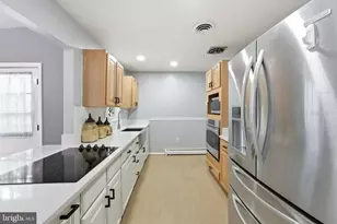 2208 Emporia St, Woodbridge, VA 22191 - Photo 9