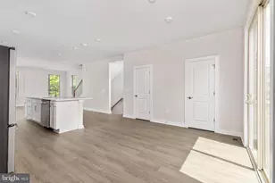 13660 Cobble Loop, Woodbridge, VA 22193 - Photo 9