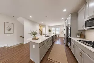 15305 Linville Creek Dr, Haymarket, VA 20169 - Photo 5