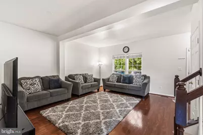 15129 Gaffney Circle, Gainesville, VA 20155 - Photo 3