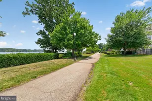 810 Belmont Bay Dr, Woodbridge, VA 22191 - Photo 23