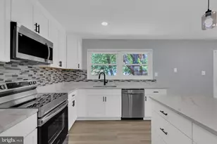 4950 Kirwyn Ct, Woodbridge, VA 22193 - Photo 11