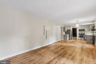15058 Camellia Ln, Dumfries, VA 22025 - Photo 11