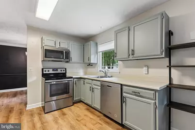 15058 Camellia Lane, Dumfries, VA 22025 - Photo 7