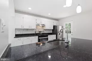 1921 Winslow Ct, Woodbridge, VA 22191 - Photo 9