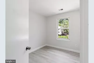 1921 Winslow Court, Woodbridge, VA 22191 - Photo 17