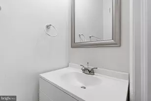1921 Winslow Ct, Woodbridge, VA 22191 - Photo 11