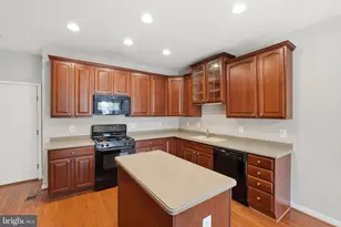 6008 Preswell Ct, Gainesville, VA 20155 - Photo 7