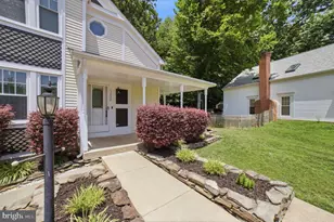 15232 Larkspur Ln, Dumfries, VA 22025 - Photo 3