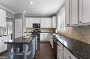 9887 Solitary Pl, Bristow, VA 20136 - Photo 31