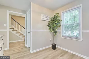 13174 Putnam Cir, Woodbridge, VA 22191 - Photo 9
