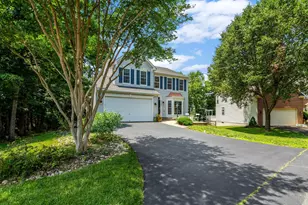 10090 Tummel Falls Dr, Bristow, VA 20136 - Photo 3