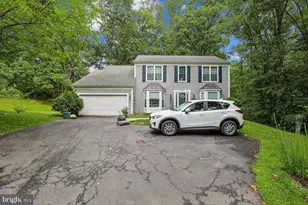 13104 Holly Leaf Ct, Woodbridge, VA 22192 - Photo 3