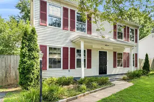 5566 St Charles Dr, Woodbridge, VA 22193 - Photo 3