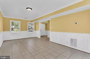 5566 St Charles Dr, Woodbridge, VA 22193 - Photo 17