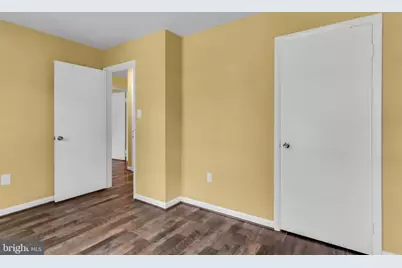 5566 Saint Charles Drive, Woodbridge, VA 22193 - Photo 27