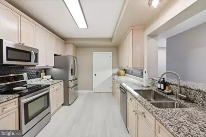 485 Harbor Side Street #610, Woodbridge, VA 22191 - Photo 3