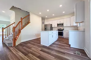 3300 Broker Ln, Woodbridge, VA 22193 - Photo 3