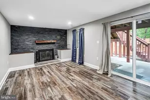 1947 Mayflower Dr, Woodbridge, VA 22192 - Photo 9