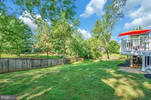 18849 Beaten Path Ct, Triangle, VA 22172 - Photo 7