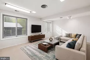 12304 Persimmon Pl, Woodbridge, VA 22192 - Photo 15