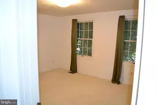 15404 Beachview Dr, Montclair, VA 22025 - Photo 13