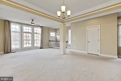 6913 Stanwick Square, Gainesville, VA 20155 - Photo 9